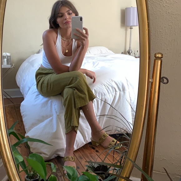 Meet your Posher, Lauren - Picture 1 of 8